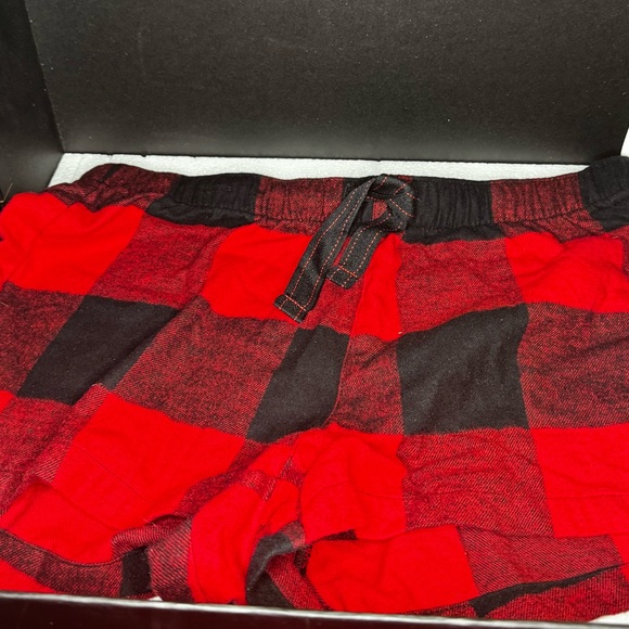 Old Navy Flannel Sleep Shorts - Picture 1 of 7